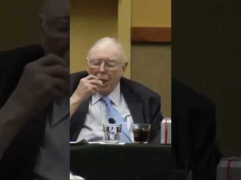 Charlie Munger&#039;s Genius Response on Whether to Invest in Tesla or Not