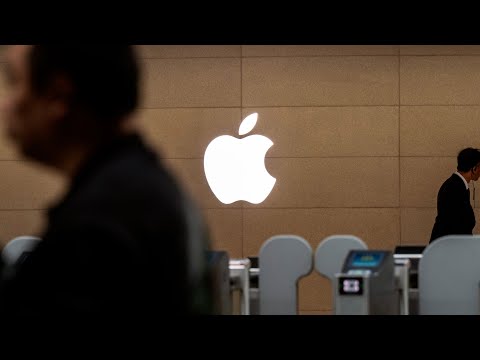 Apple Shakes Up AI Unit