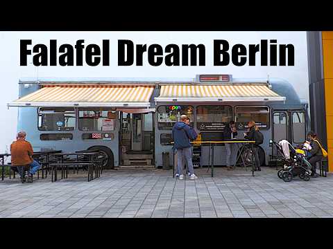 Street Food Oldtimer Bus mit Liebe | Falafel &amp; Chicken | Street Food Berlin Germany