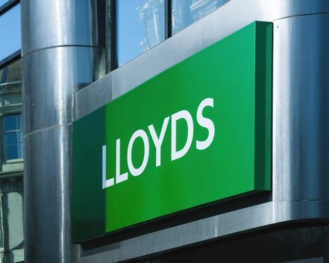 Why Lloyds Banking Group Shines in 2025’s Banking Boom Why Lloyds Banking Group Shines in 2025’s Banking Boom