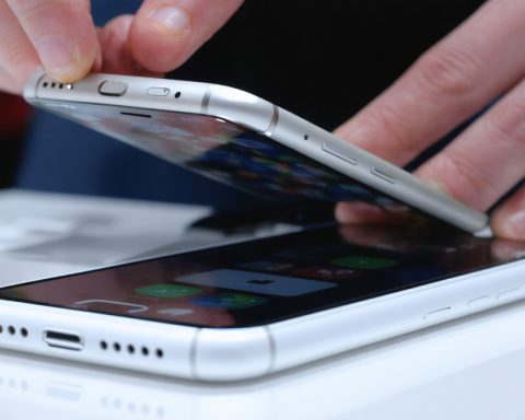 Apple’s iPhone Sales Slump Shocks Wall Street: The Unexpected Market Shift Apple’s iPhone Sales Slump Shocks Wall Street: The Unexpected Market Shift